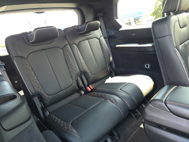 Used 2024 Jeep Grand Cherokee L Summit AWD/4WD image 46