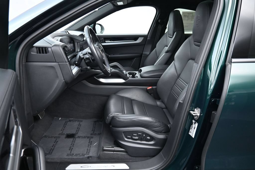 Certified 2025 Porsche Cayenne S AWD/4WD image 10