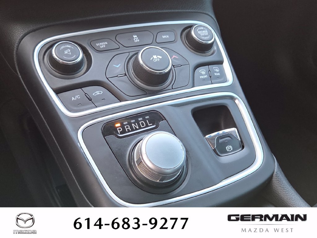 Used 2015 Chrysler 200 Limited w/ Convenience Group FWD image 25