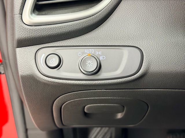 Certified 2020 Chevrolet Trax LT w/ LT Convenience Package image 18