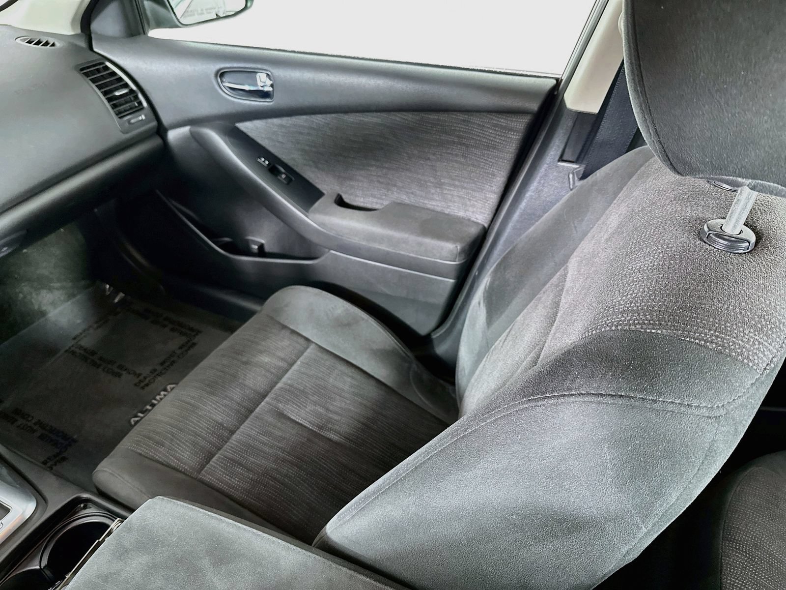 Used 2012 Nissan Altima 2.5 S w/ 20th Anniversary Pkg FWD image 20