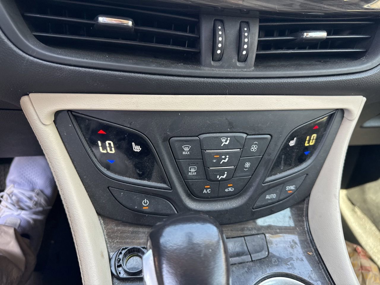 Used 2020 Buick Envision Preferred image 15