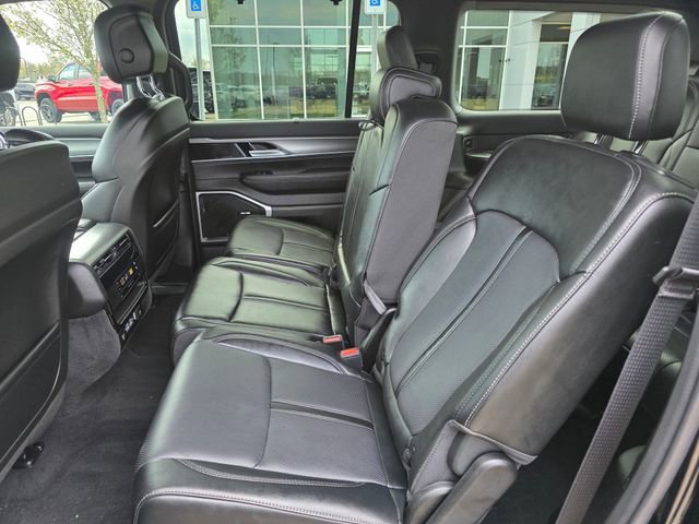 Used 2024 Jeep Wagoneer Series II w/ Convenience Group I AWD/4WD image 24
