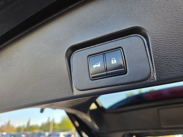 Used 2023 Nissan Rogue SL w/ SL Premium Package FWD image 15