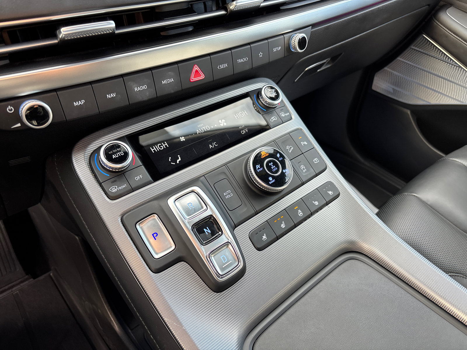 Used 2025 Hyundai Palisade Calligraphy image 22