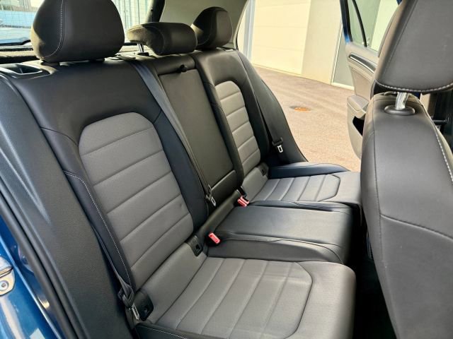 Used 2015 Volkswagen Golf TDI SEL w/ Lighting Package (SEL) image 22