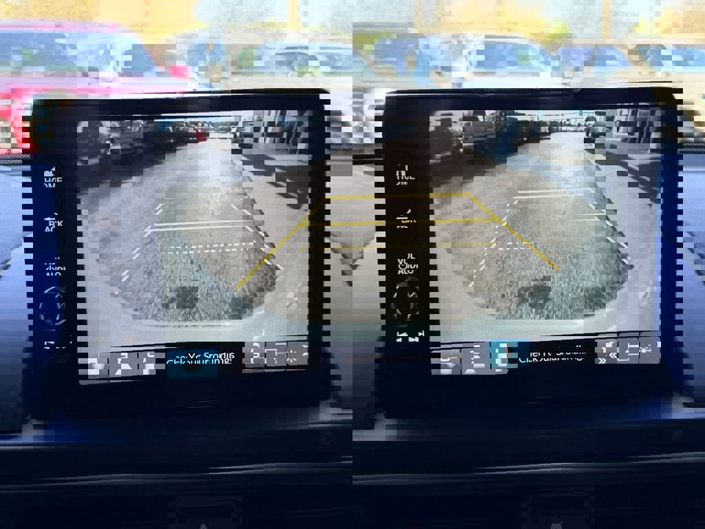 Used 2025 Honda Pilot Touring image 25