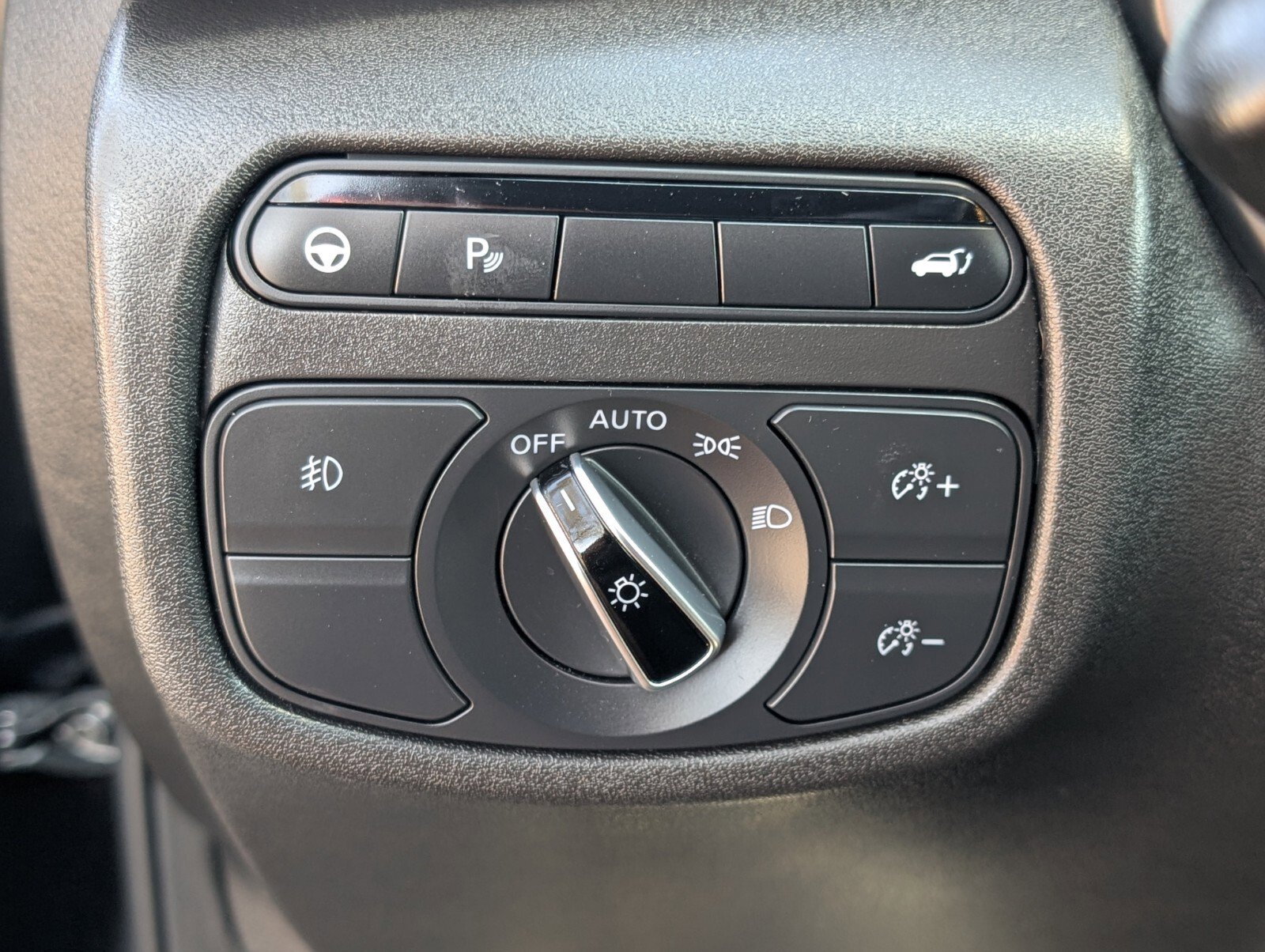 Used 2021 INFINITI QX50 Luxe w/ Appearance Package FWD image 35