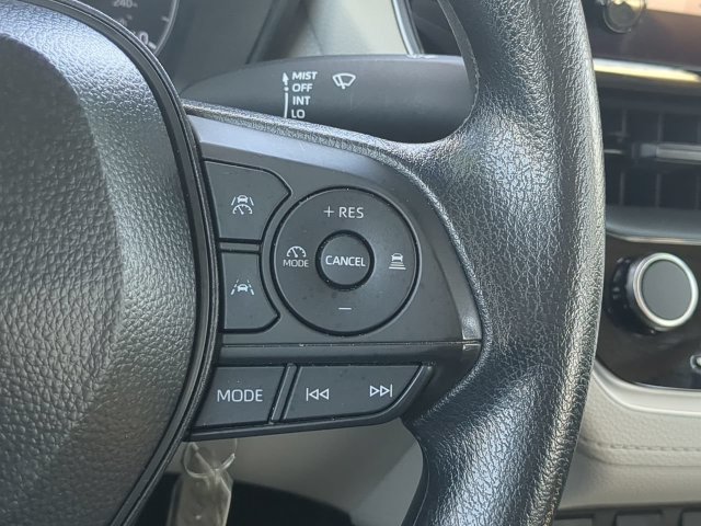 Certified 2025 Toyota Corolla Cross L FWD image 28