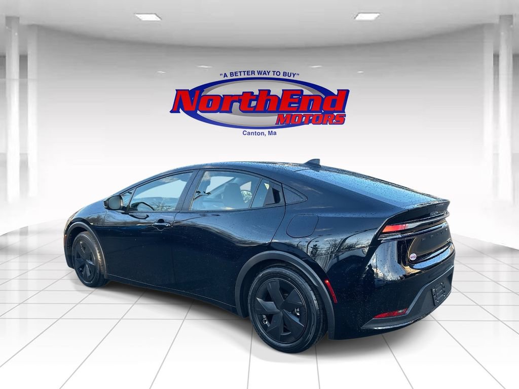 Used 2025 Toyota Prius Plug-In Hybrid image 5
