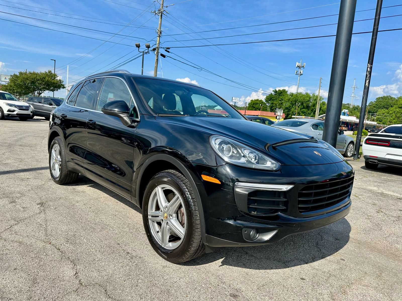 Used 2016 Porsche Cayenne AWD/4WD image 1