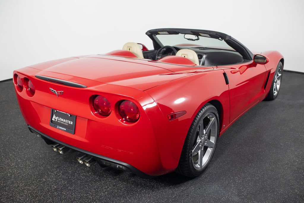 Used 2007 Chevrolet Corvette Convertible w/ Preferred Equipment Group RWD image 17