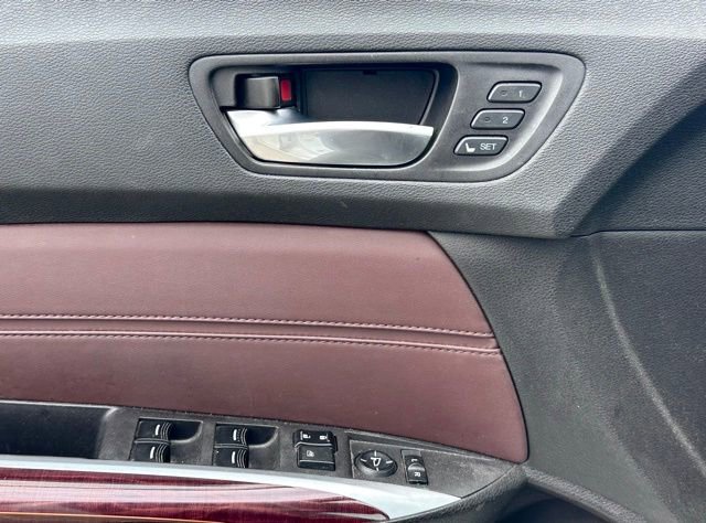 Used 2017 Acura TLX w/ Technology Package image 19
