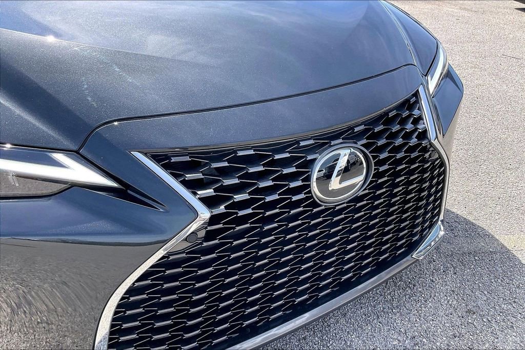 Used 2024 Lexus IS 300 w/ Comfort Package image 34