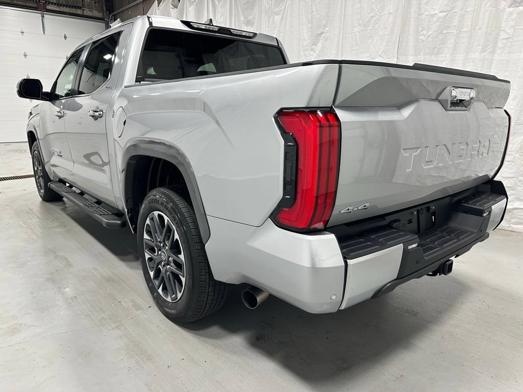 Used 2025 Toyota Tundra Limited AWD/4WD image 5