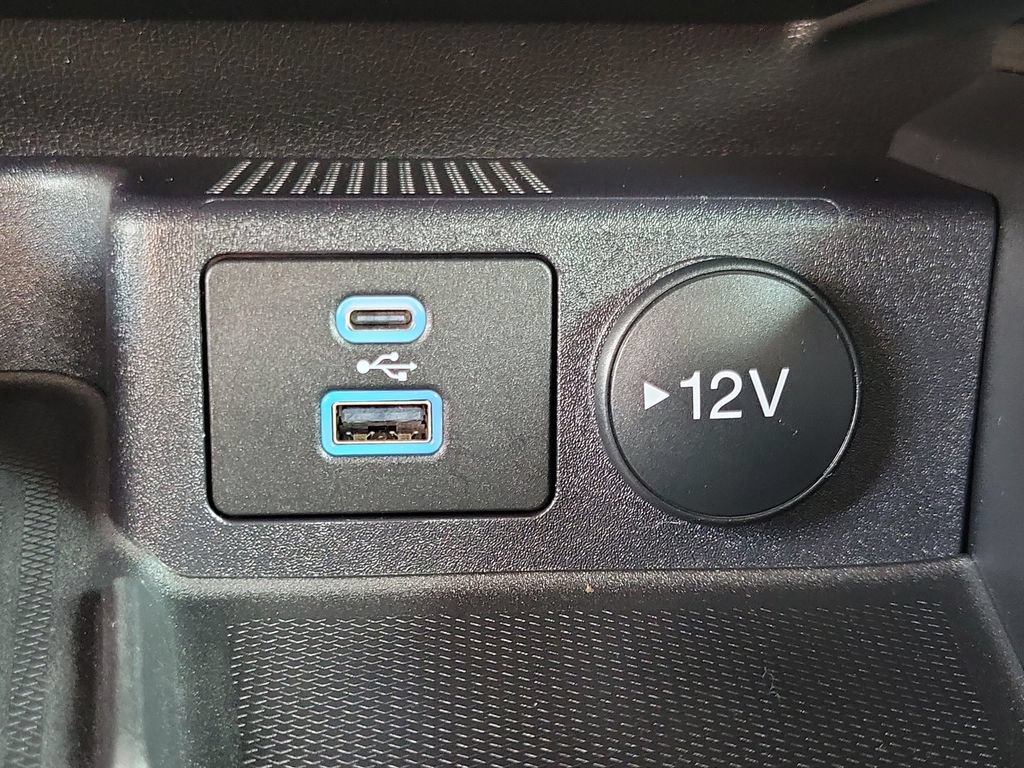 Used 2023 Ford Escape Active w/ Tech Pack #2 AWD/4WD image 30
