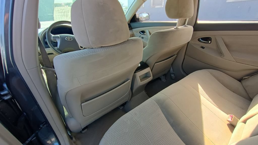 Used 2010 Toyota Camry FWD image 23
