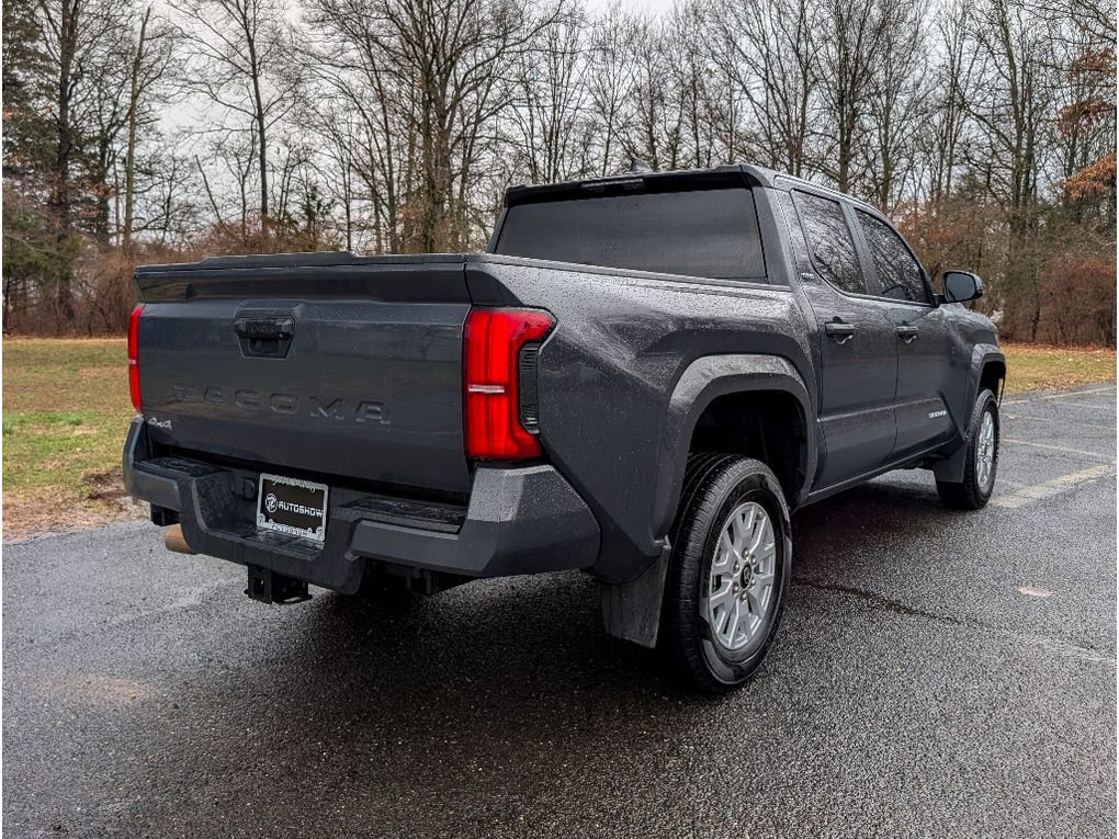 Used 2024 Toyota Tacoma SR5 AWD/4WD image 5