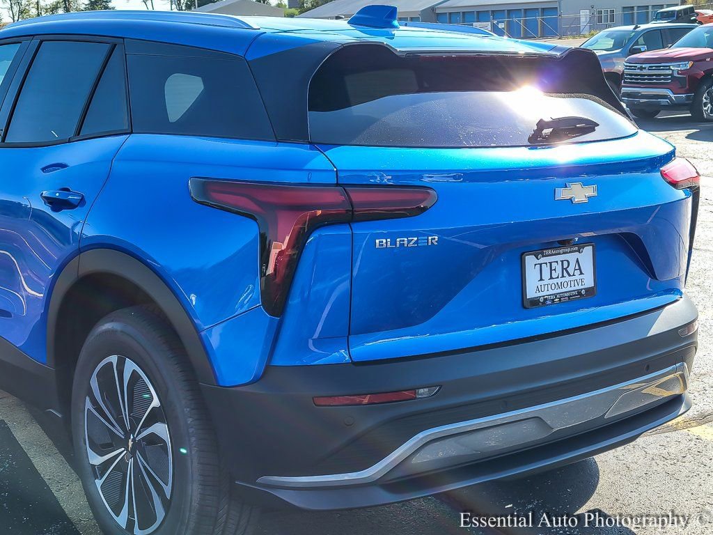 New 2026 Chevrolet Blazer EV LT image 6