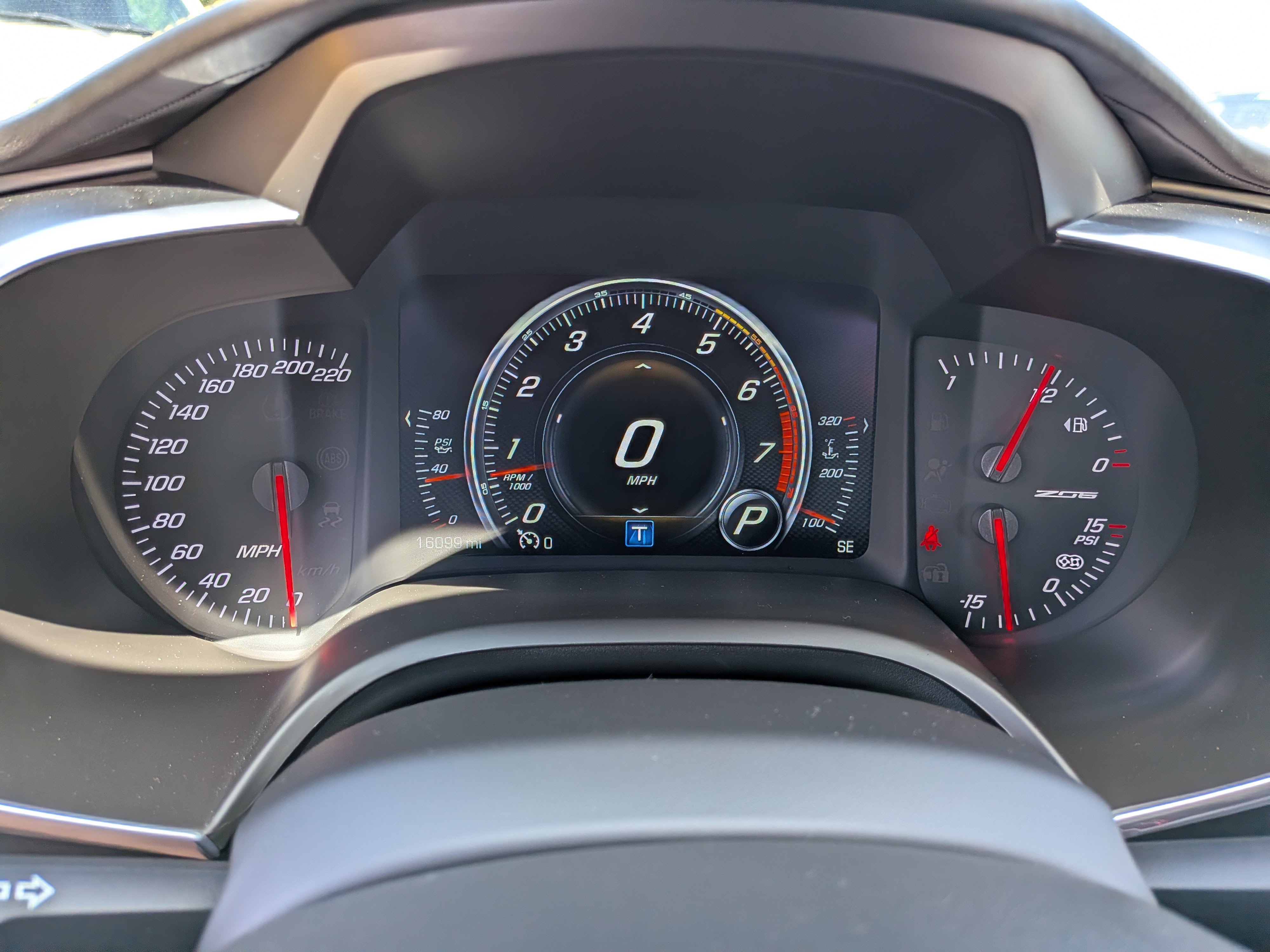 Used 2016 Chevrolet Corvette Z06 w/ 3LZ Preferred Equipment Group RWD image 24