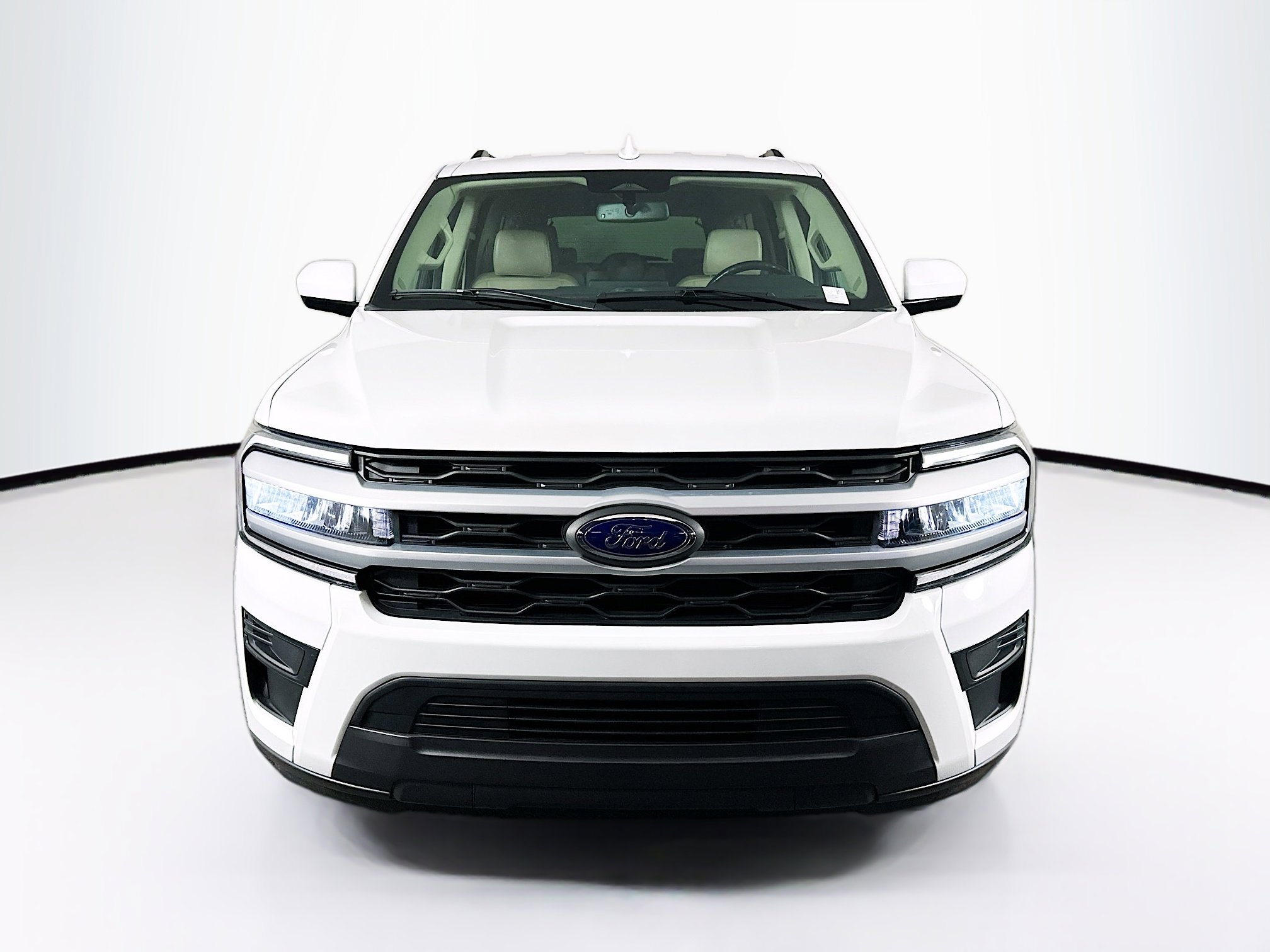 Used 2023 Ford Expedition Max XLT RWD image 2