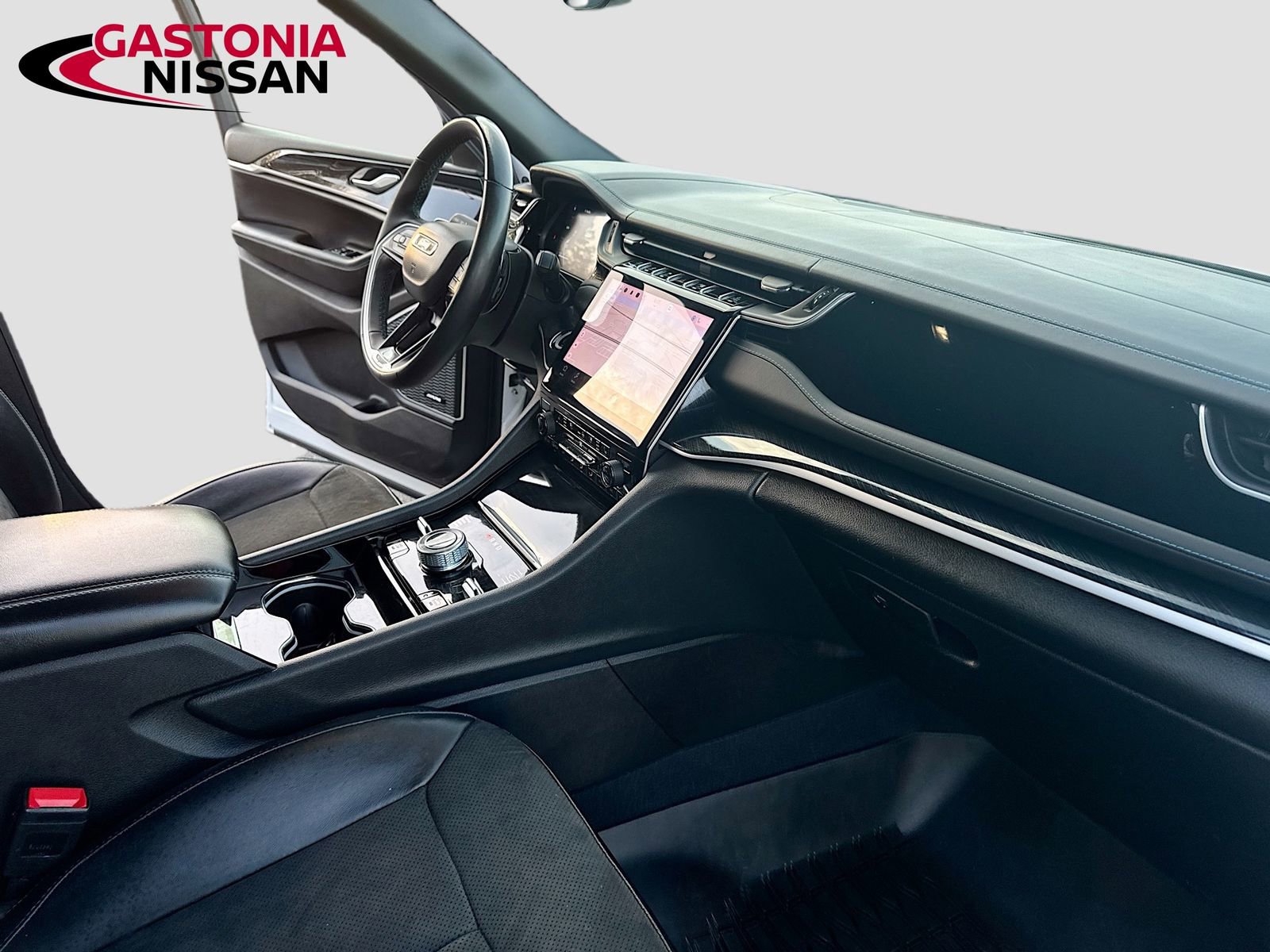 Used 2022 Jeep Grand Cherokee Trailhawk w/ Advanced Protech Group II image 38