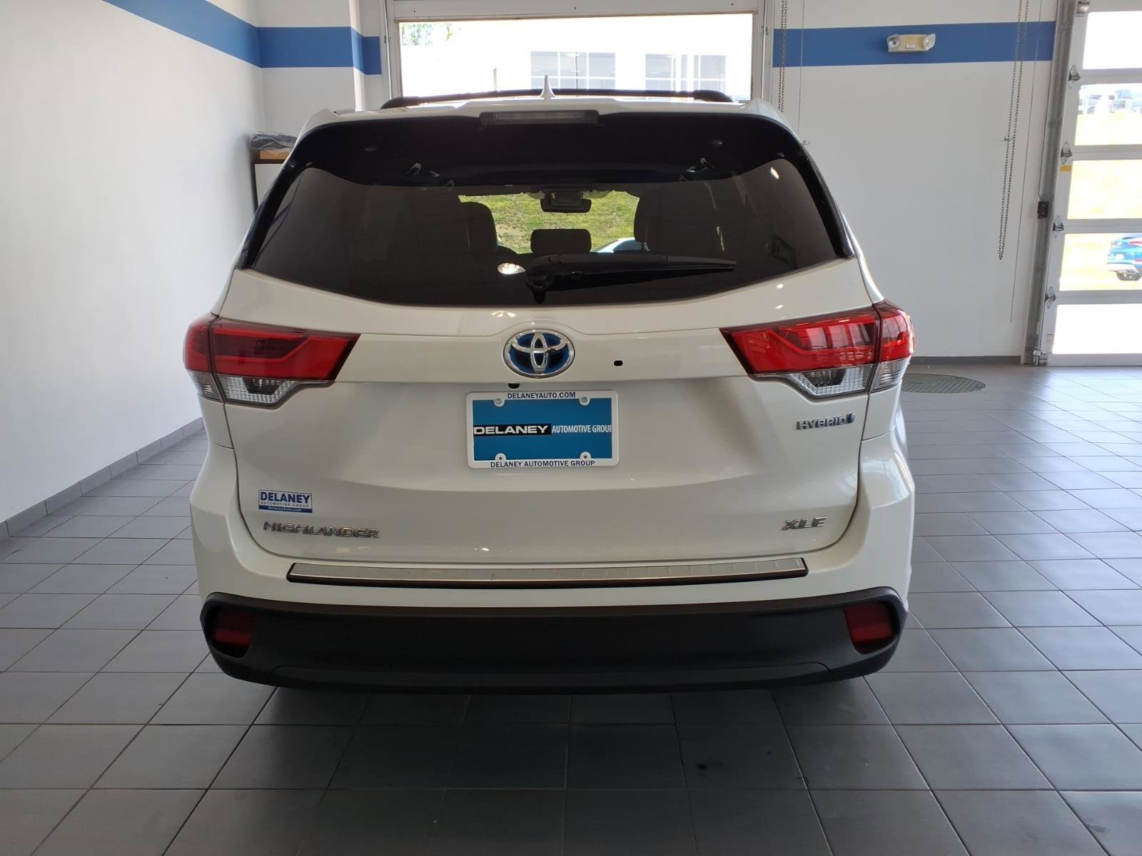 Used 2019 Toyota Highlander XLE AWD/4WD image 6