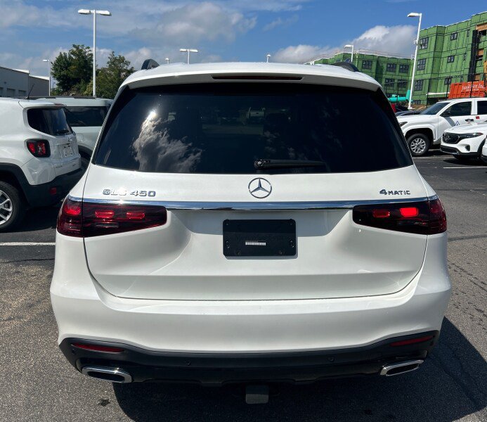 Used 2024 Mercedes-Benz GLS 450 4MATIC image 18