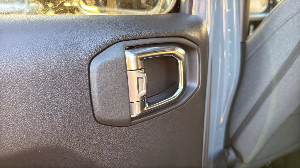 New 2026 Jeep Wrangler Unlimited Sport AWD/4WD image 19