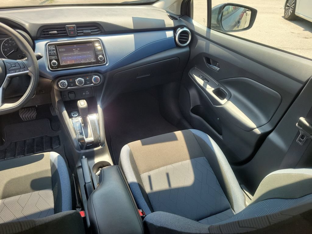 Used 2025 Nissan Versa SV FWD image 12