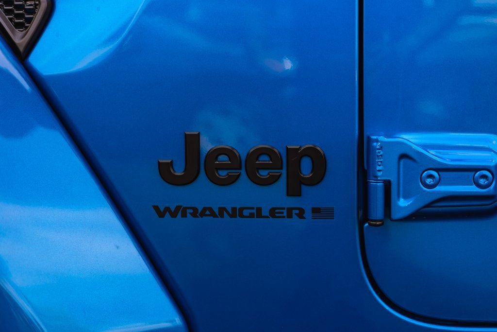 New 2025 Jeep Wrangler Sahara image 13