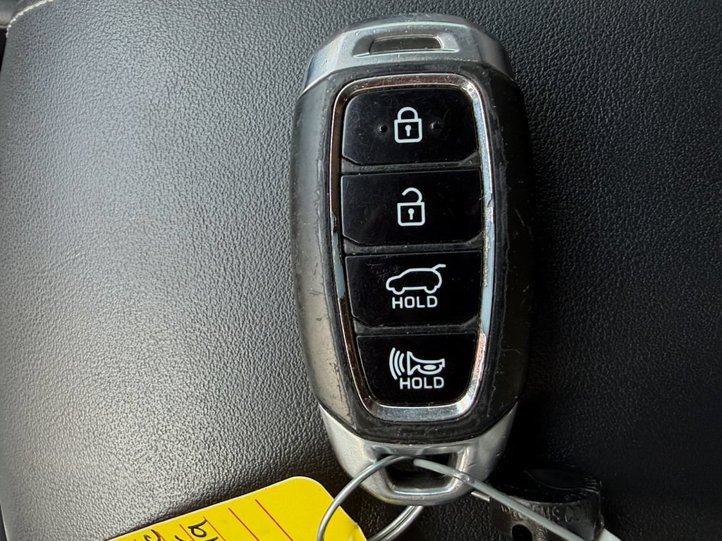 Used 2019 Hyundai Santa Fe SEL AWD/4WD image 18