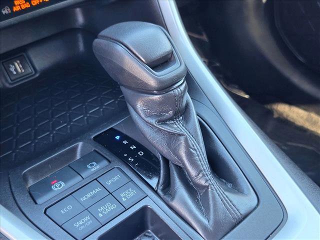 Used 2024 Toyota RAV4 LE image 12