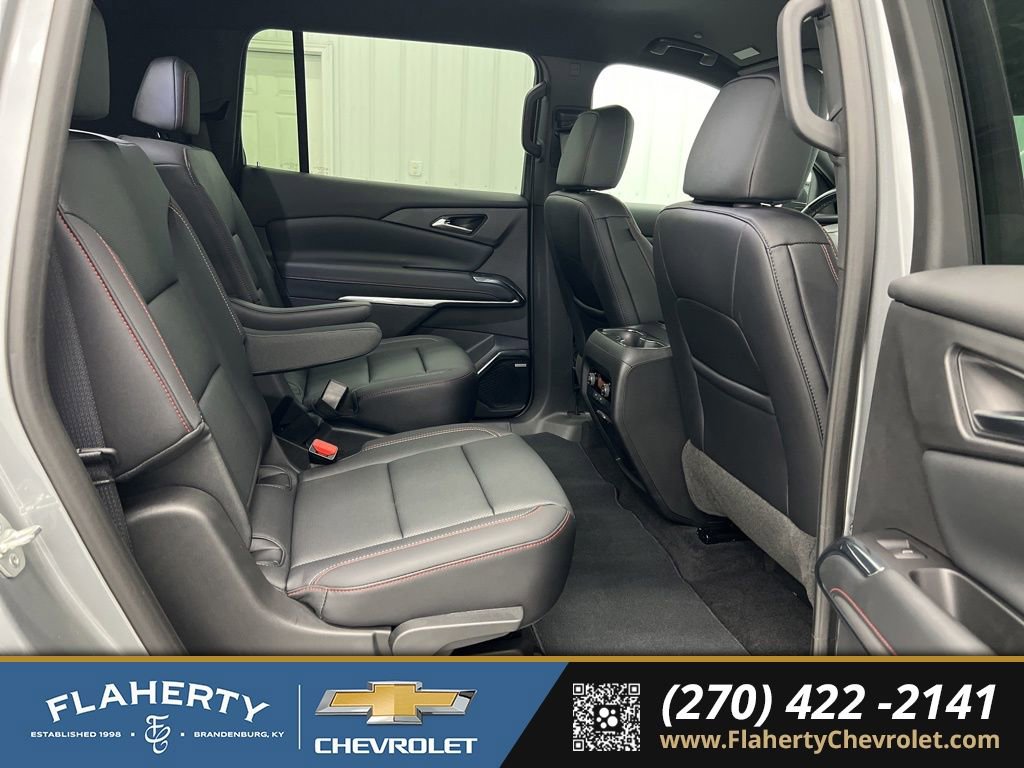 Used 2025 Chevrolet Traverse Z71 w/ Enhanced Driving Package image 13