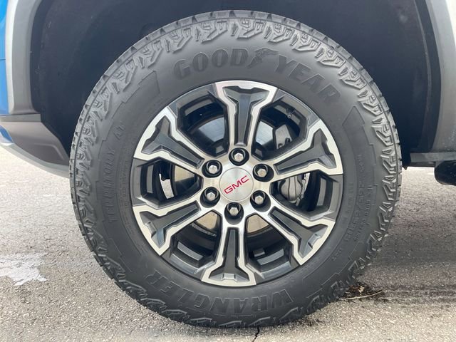 Used 2024 GMC Canyon AT4 image 32