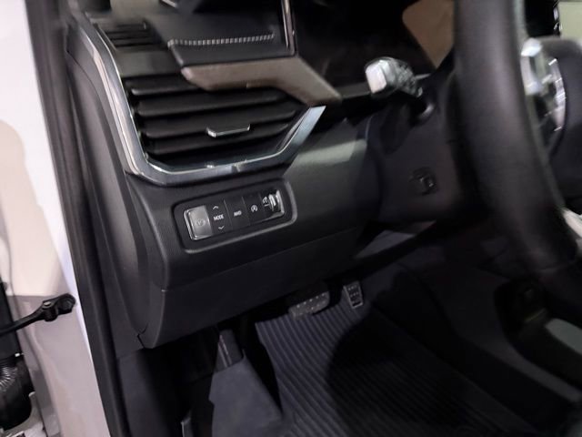 Used 2025 GMC Acadia Denali w/ Super Cruise Package image 13