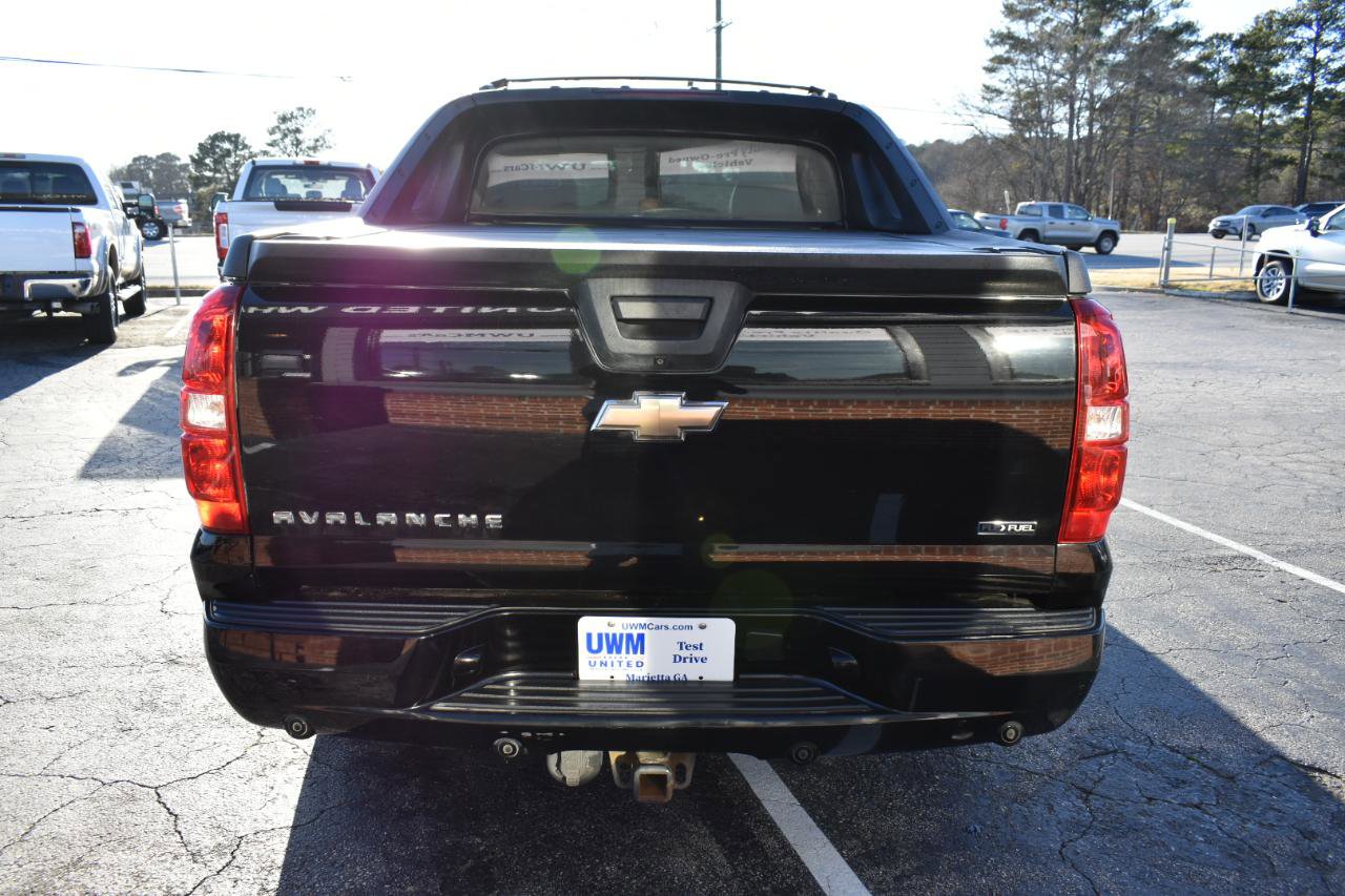 Used 2009 Chevrolet Avalanche LTZ image 6