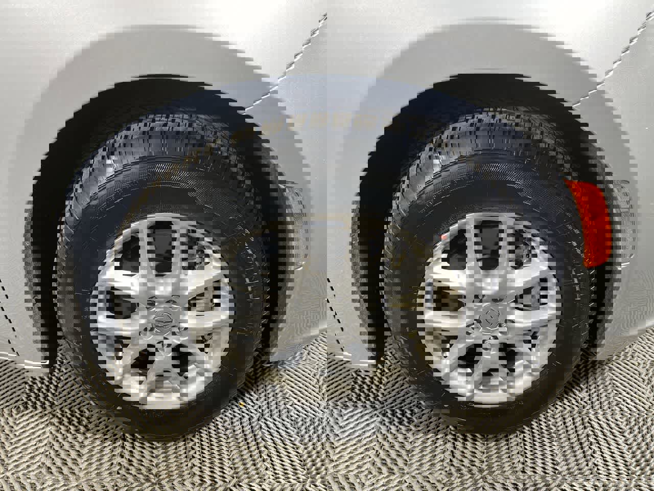 Used 2024 Chrysler Pacifica Touring-L image 10