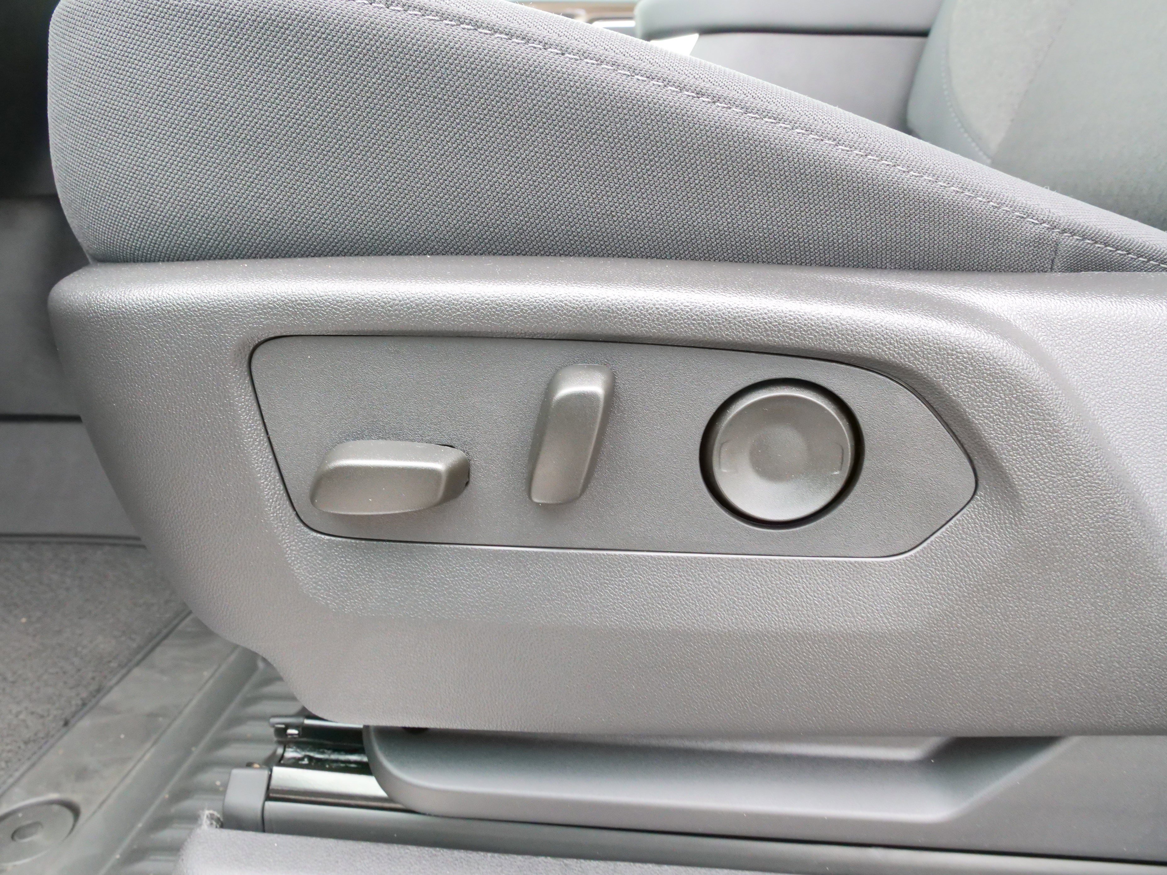 New 2025 Chevrolet Silverado 1500 LT w/ Safety Package image 18