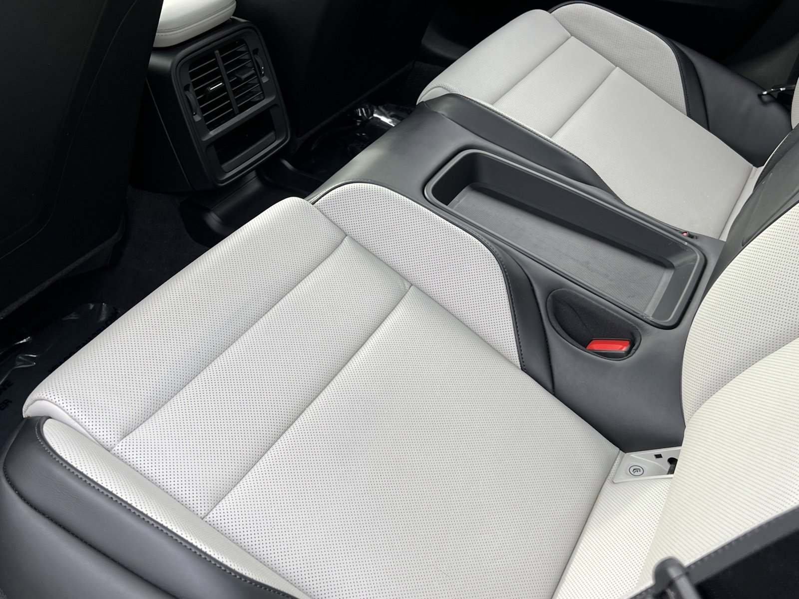 Certified 2025 Porsche Taycan image 16