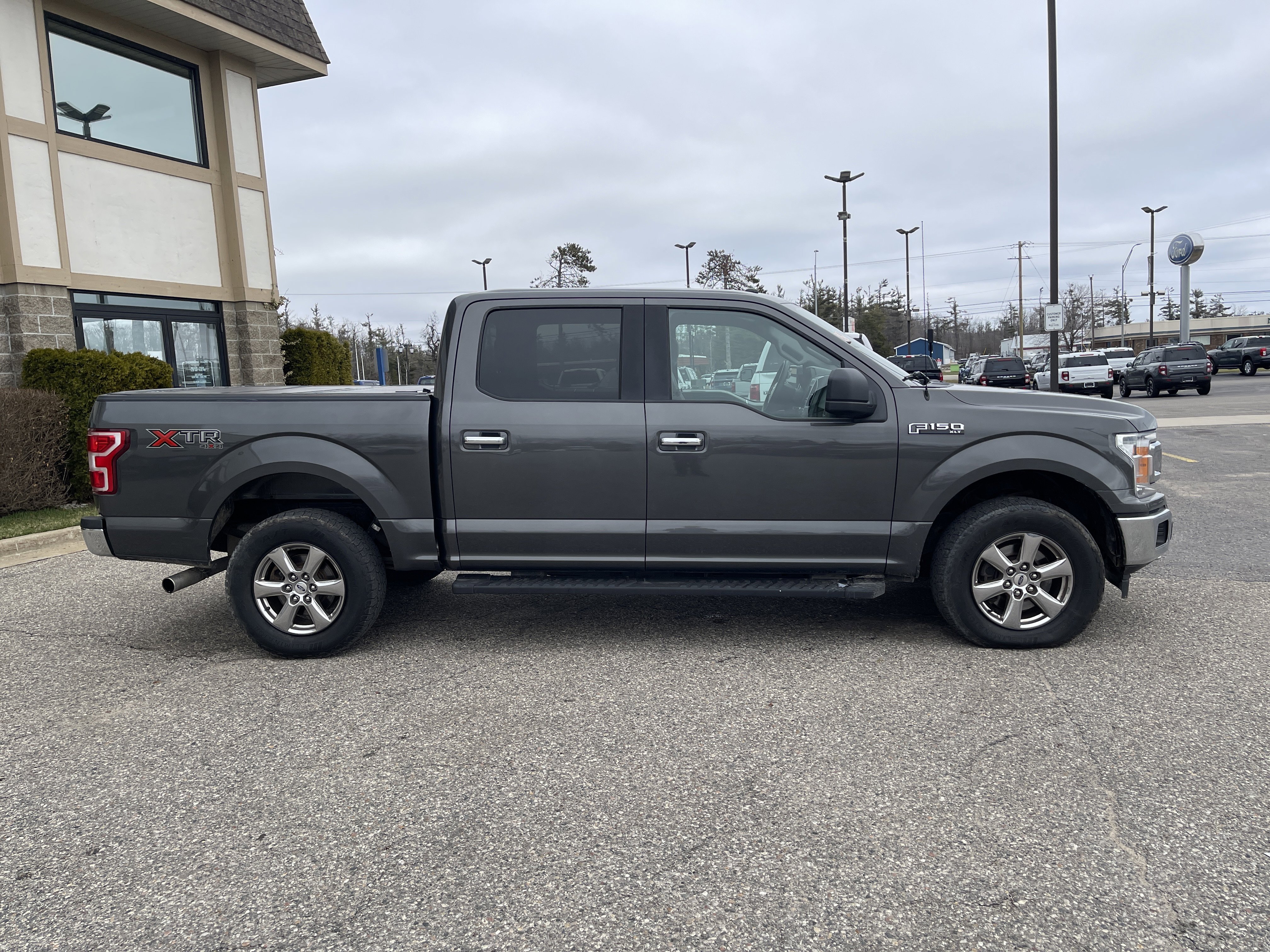 Used 2018 Ford F150 XLT w/ XTR Package AWD/4WD image 4