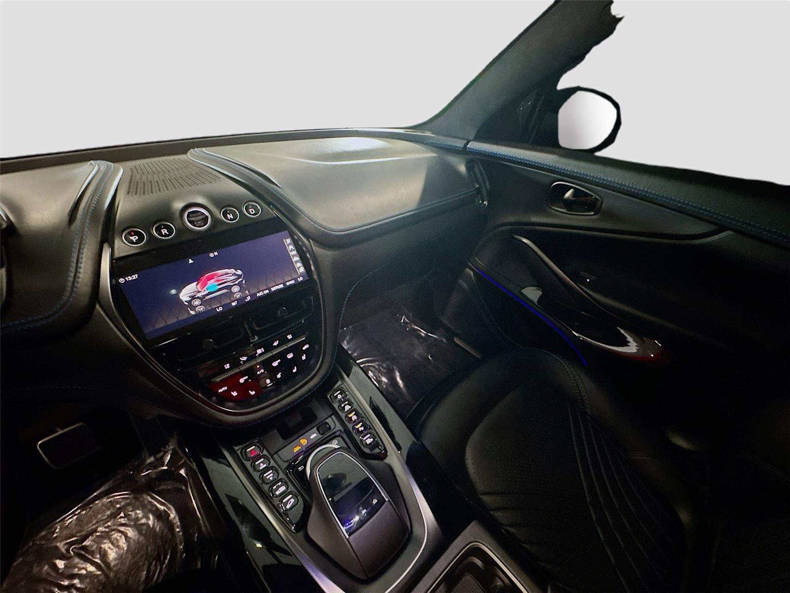 Used 2021 Aston Martin DBX image 8