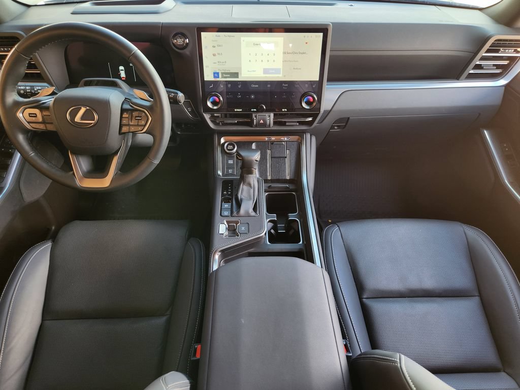 Used 2025 Lexus GX 550 w/ Accessory Package (2T) AWD/4WD image 28