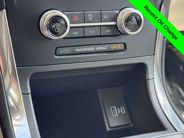 Used 2024 Ford Edge Titanium AWD/4WD image 21