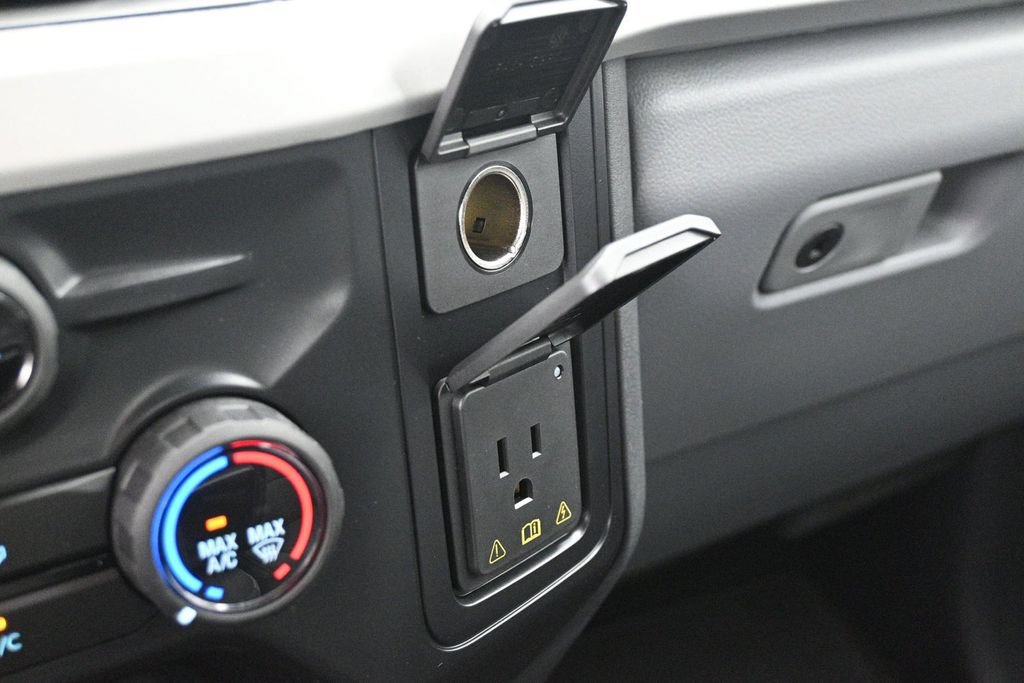 New 2026 Ford F250 XL w/ STX Appearance Package AWD/4WD image 18