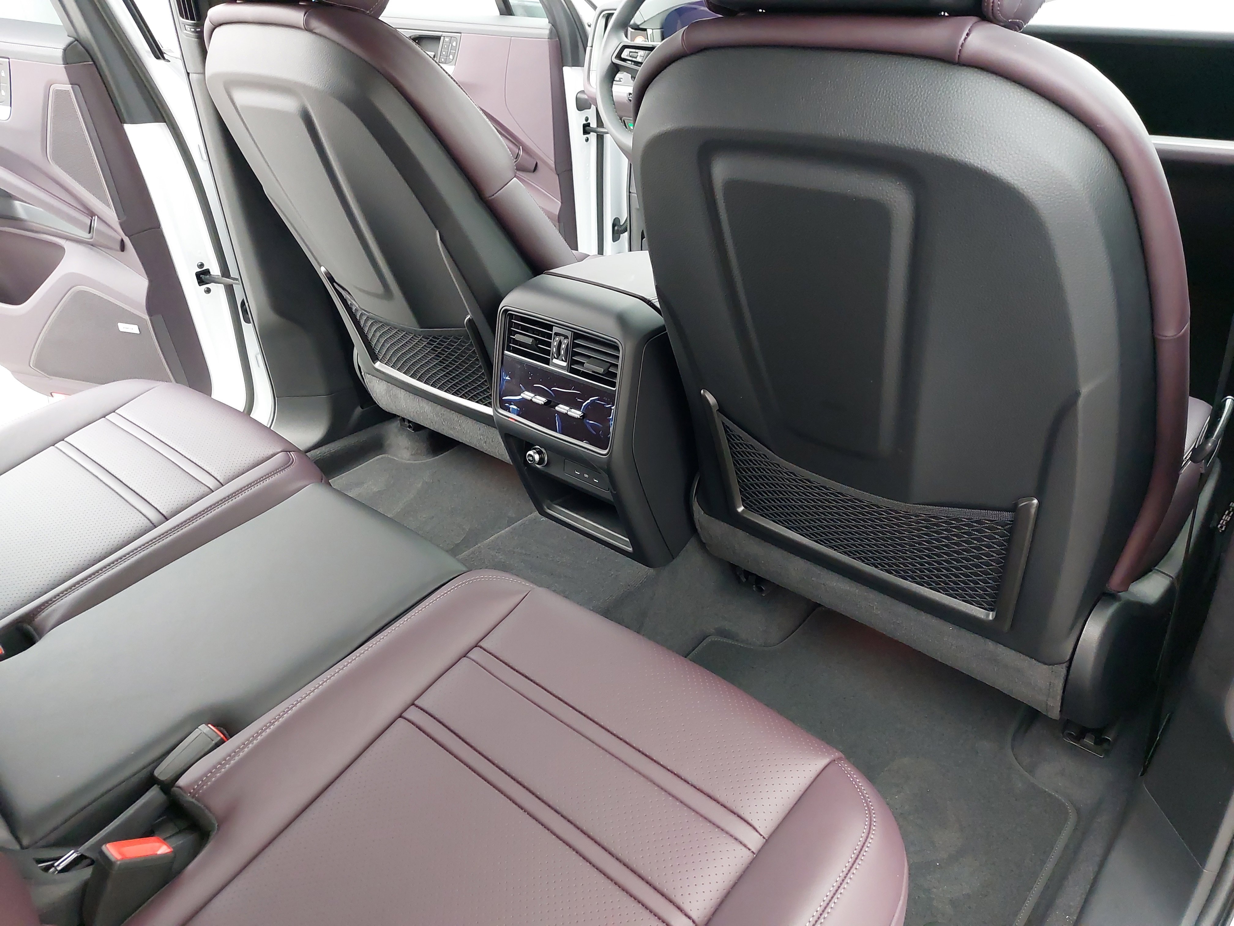 New 2025 Porsche Cayenne image 13