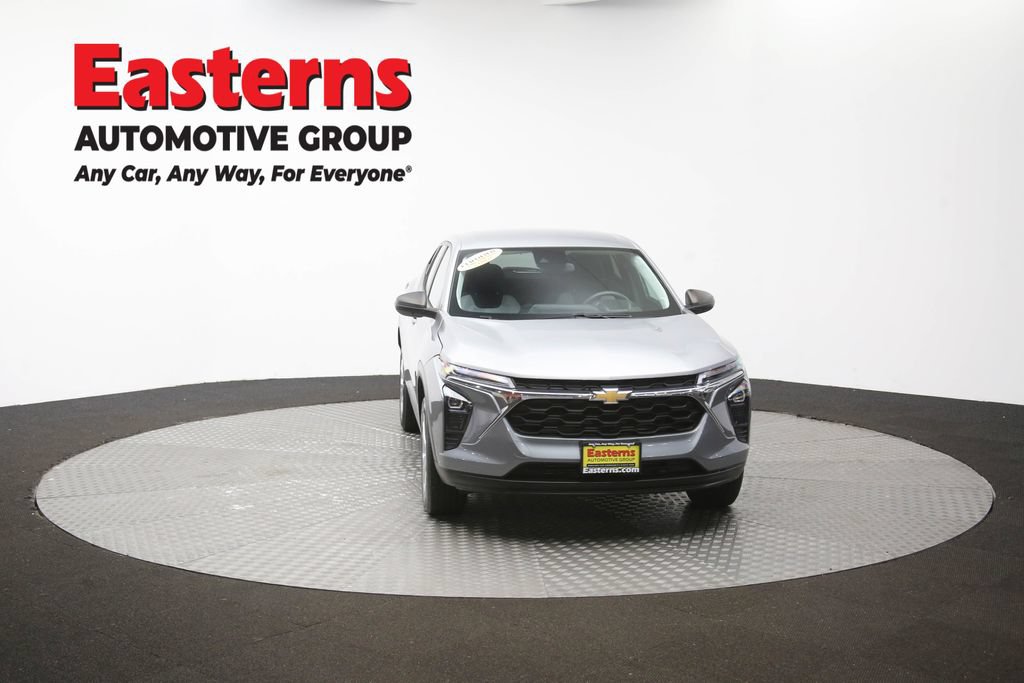 Used 2024 Chevrolet Trax LS w/ Driver Confidence Package FWD image 46