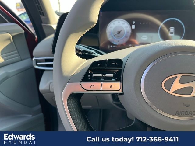 New 2025 Hyundai Elantra SEL image 18