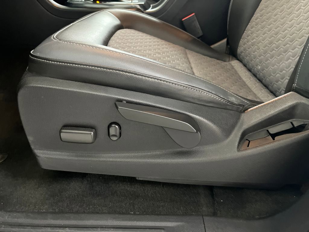 Used 2018 Chevrolet Colorado Z71 AWD/4WD image 57