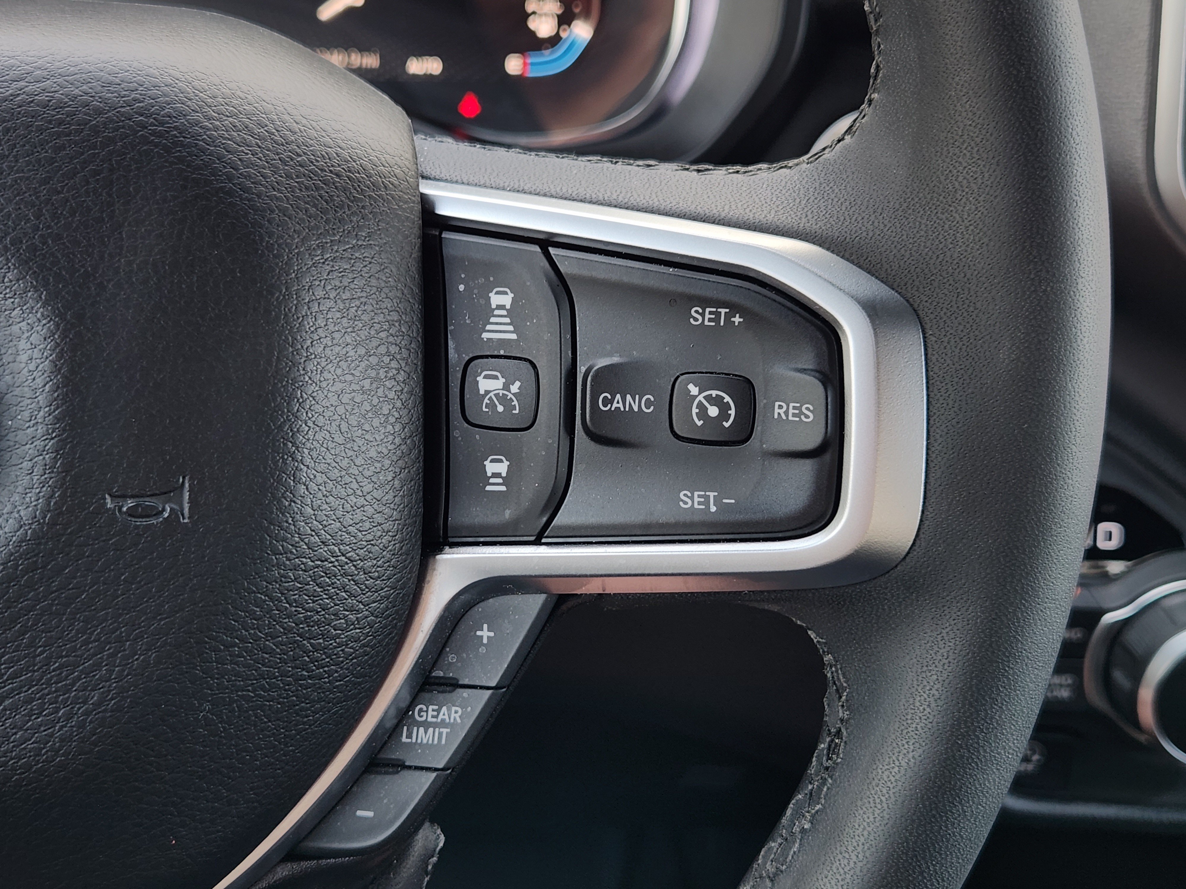 Used 2025 RAM 1500 Big Horn AWD/4WD image 31